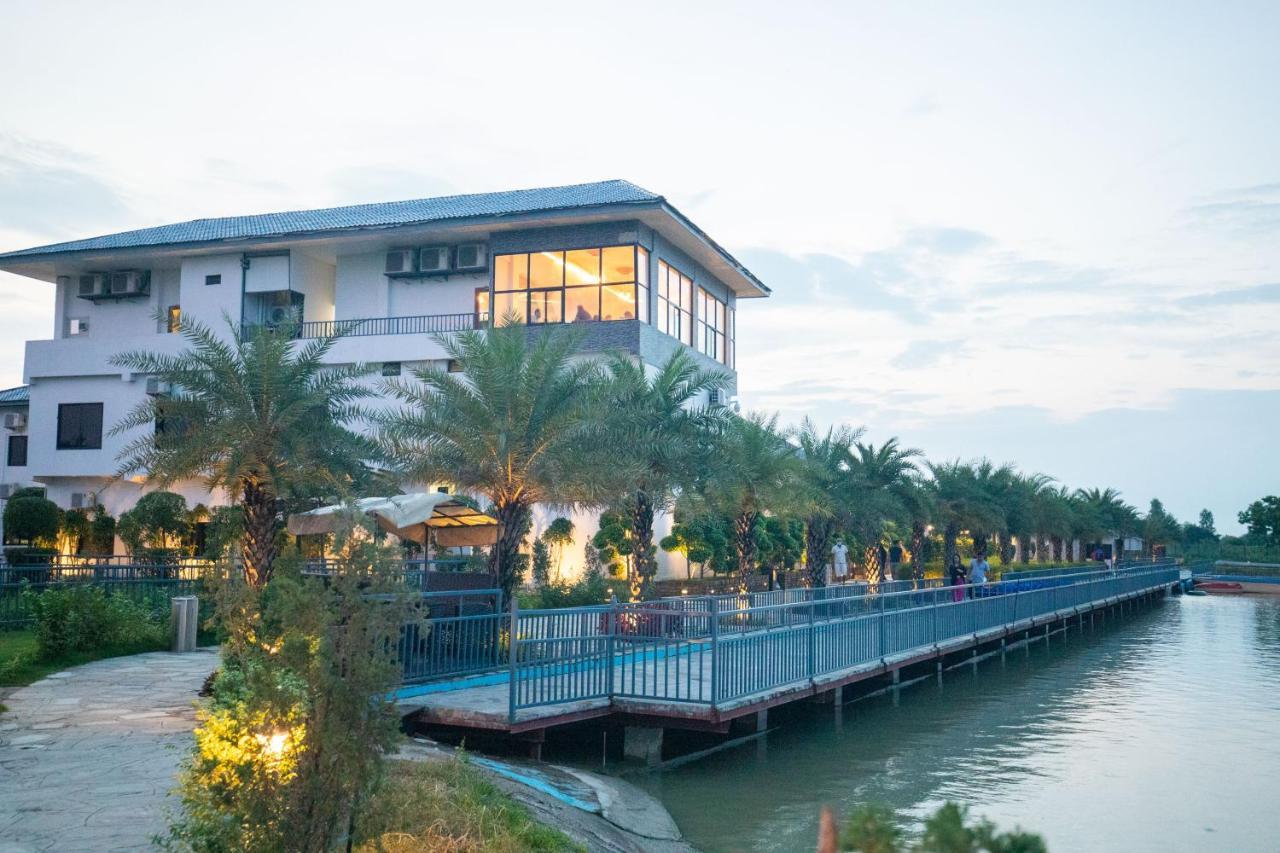 Lumbini Palace Resort Exterior foto